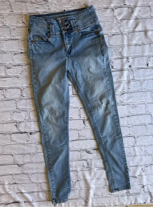 VTG Y2K Von Dutch Jeans Size 26 FLAW - HOLE - Image 4