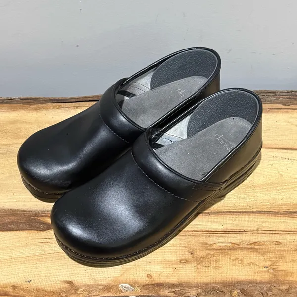 Dansko Black Leather Clogs‎ size 40/US 9.5-10 B83 - Image 3