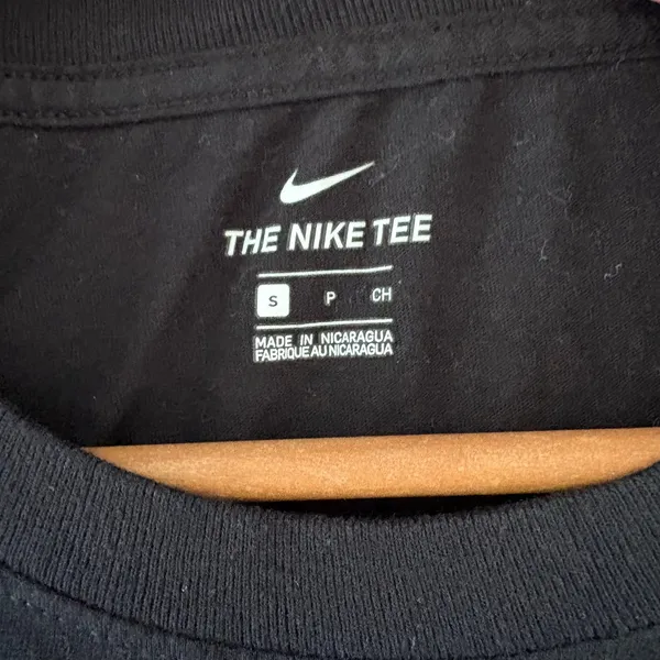 Nike New York Yankees Respect The Bronx Graphic T-Shirt Black Womens Small NKAF - Image 3