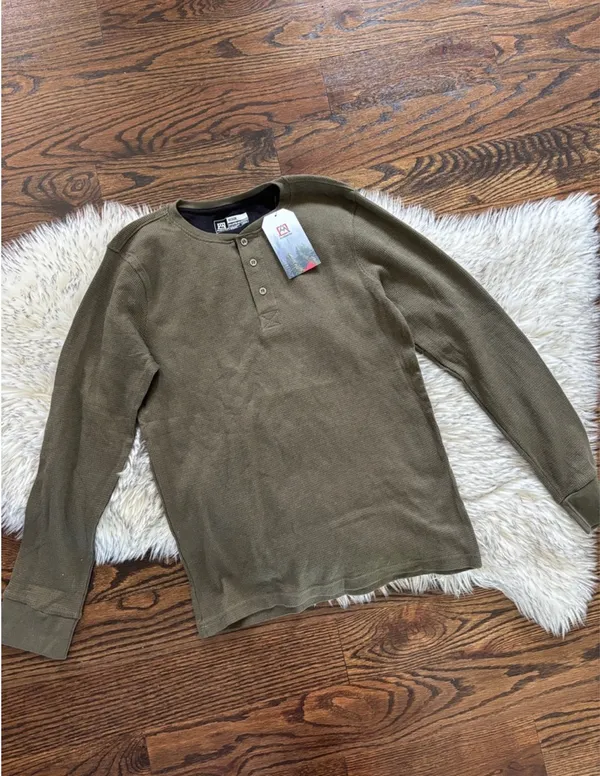 NWT Avalanche Men's Army Green Long-Sleeve Henley Shirt - Image 2