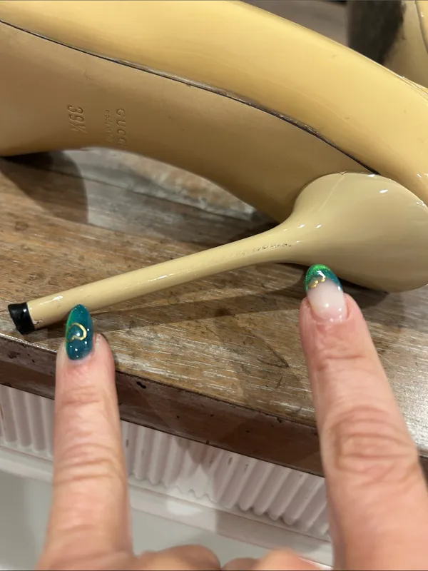 Gucci D’Orsay Patent Leather Pumps - Image 8