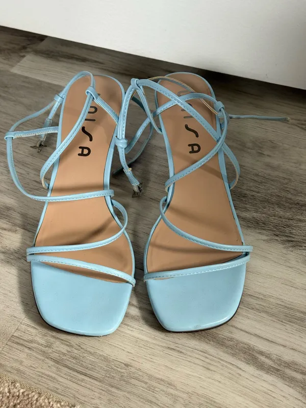 Light blue kitten heels - Image 2