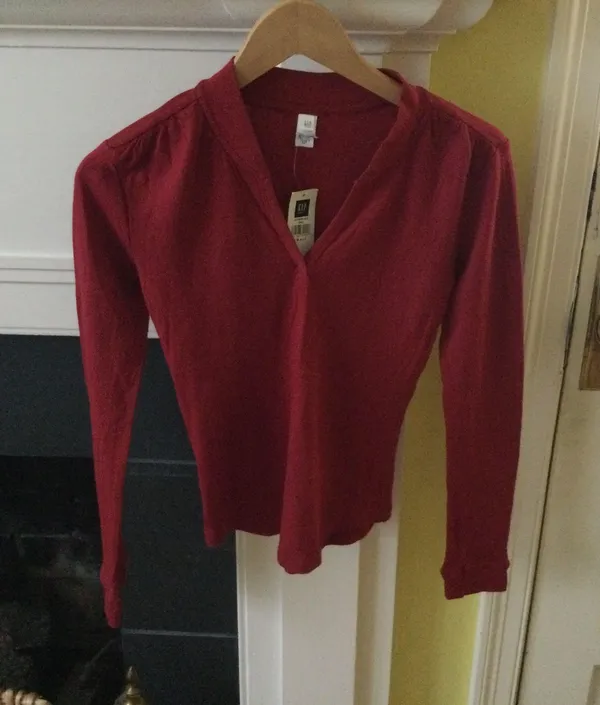 Vintage NWT Y2K Split-Neck Long Sleeve Split Neck Tee Red Cotton - Sz Small - Image 3