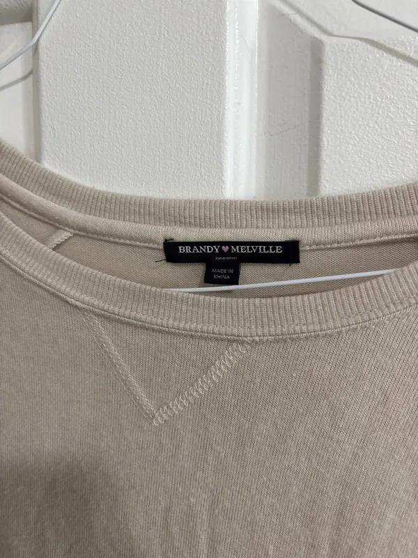 Brandy Melville Long Sleeve Shirt - Image 2