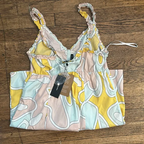 NWT Vero Moda Mini Sundress size Small (short frill) - Image 4