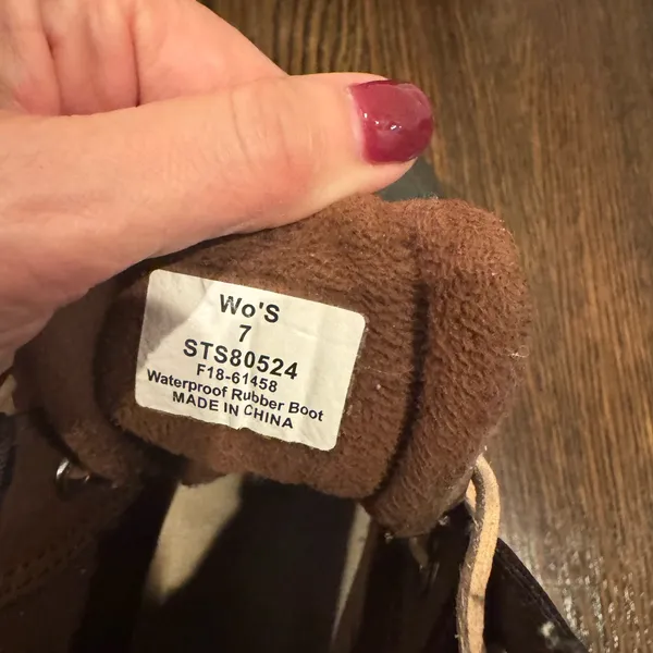 Sperry boots size 7 - Image 3