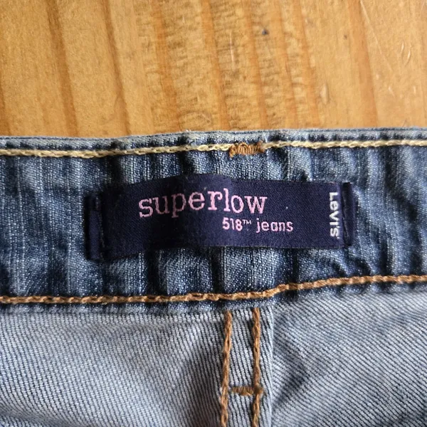 Levi’s Superlow 518 Flare Jeans Women’s Size 11M Y2K Low Rise Blue Denim 32x31 - Image 5