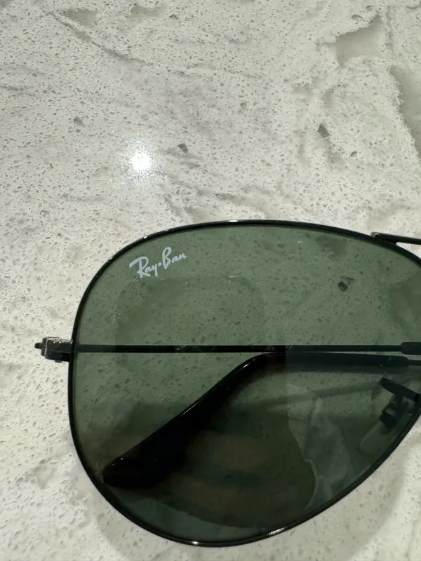 Ray-Ban Aviator Sunglasses Black - Image 7