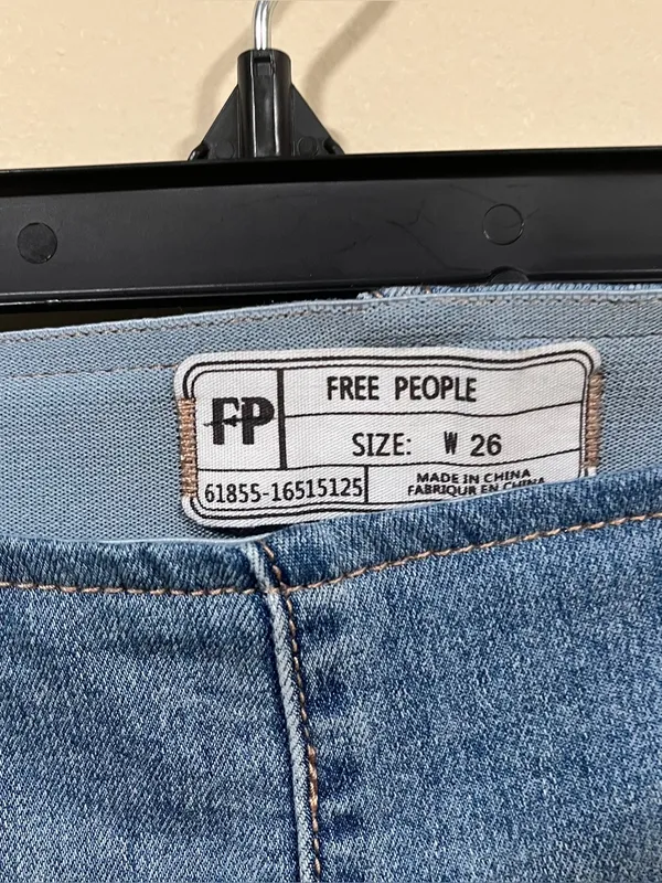 We The Free free peoplePenny Pull-On Flare Jeans size 26 blue denim light wash - Image 3