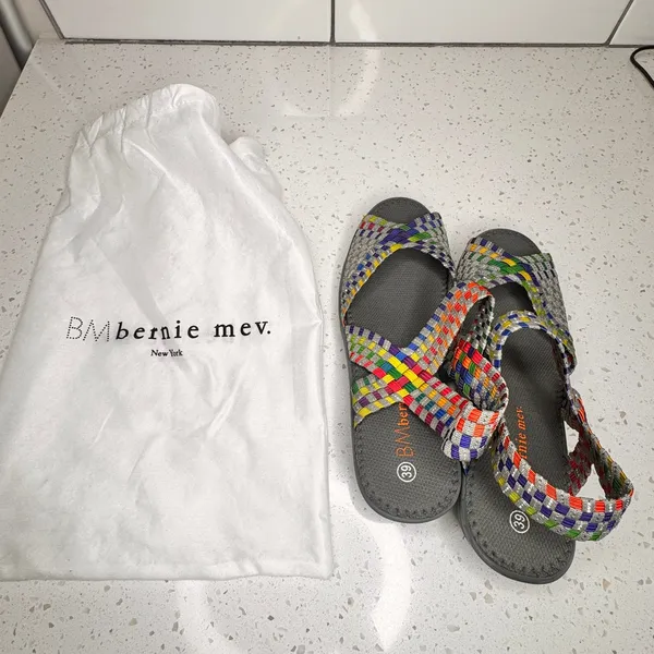 Bernie Mev Fame Woven Rainbow Silver Wedge Sandals Womens 39 or 8 Platform‎ - Image 7