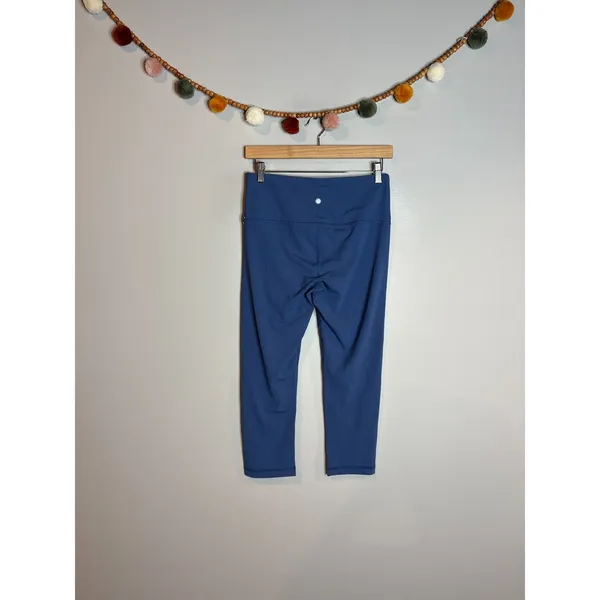 Yogalicious blue athletic cropped leggings - Image 3