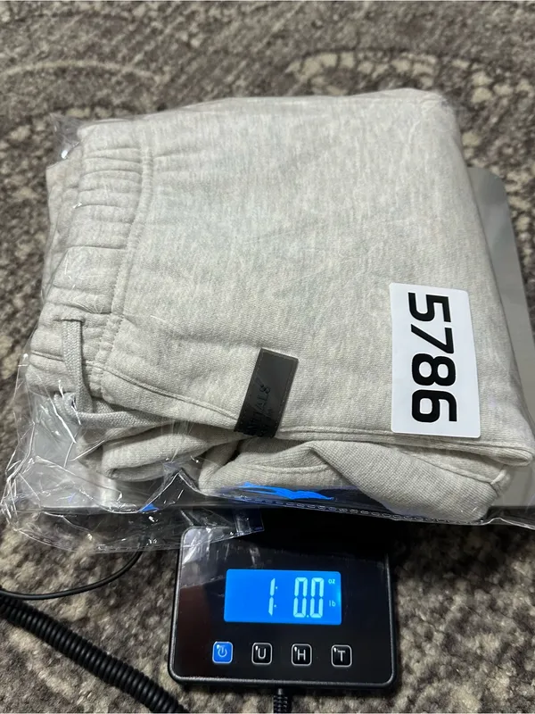 Essentials Fear of God Women’s Uni-Sex XS Heather Light Grey Joggers Sweatpants - Image 7