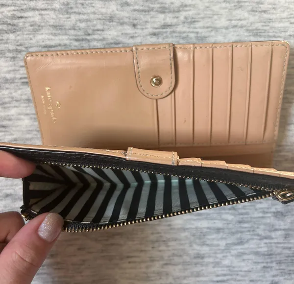 Kate Spade Wallet - Image 5