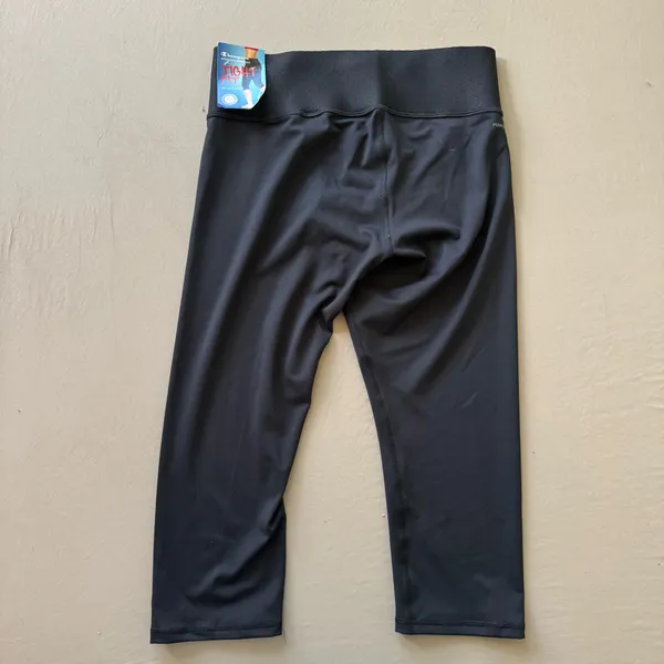 Vintage Champion Capri Tight Fit Athletic leggings - Image 2