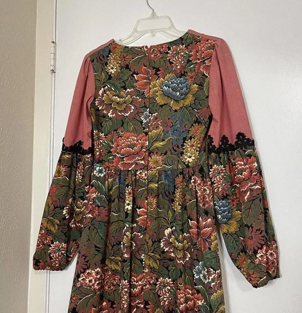 Gunne Sax Rare Vintage 1969 black label renaissance Tapestry Floral red dress - Image 9