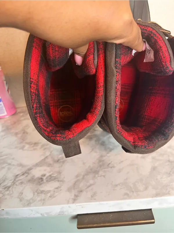 totes Black and Red Plaid Boot Lining Brown Size 9 - Image 11