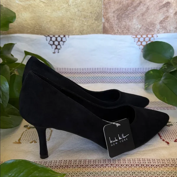 NEW Nicole Miller New York Black Faux Leather Suede Pointy Toe Heels, Size 10 - Image 8
