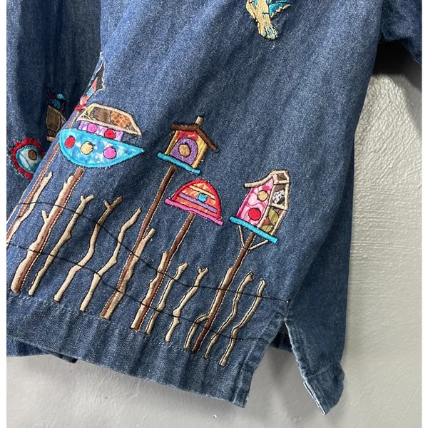 Sarah Studio Denim Button Up Shirt Size XL Embroidered Blue Birdhouse Garden - Image 4