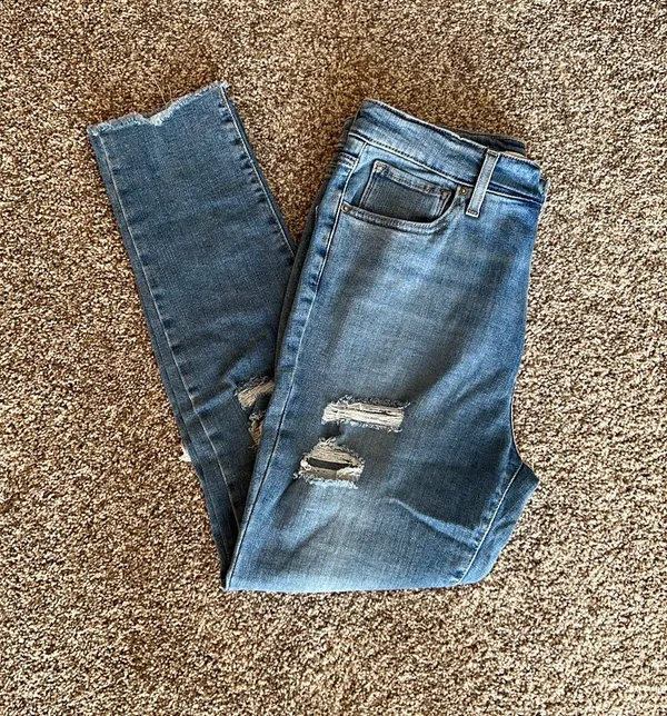 Levi's 721 High Rise Skinny Jeans - Image 2