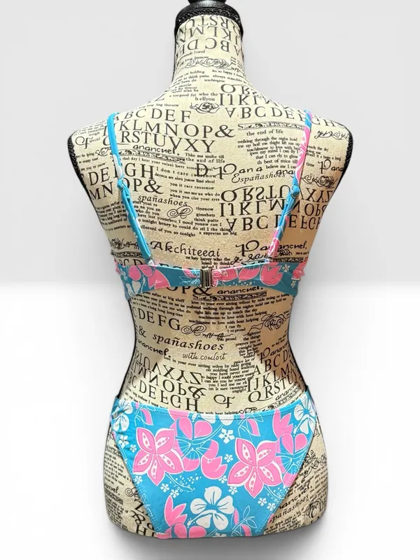 🩵🌺✨ NWT Cupshe Tropical Floral Bikini Set – Size Small ✨🌺🩵 - Image 2