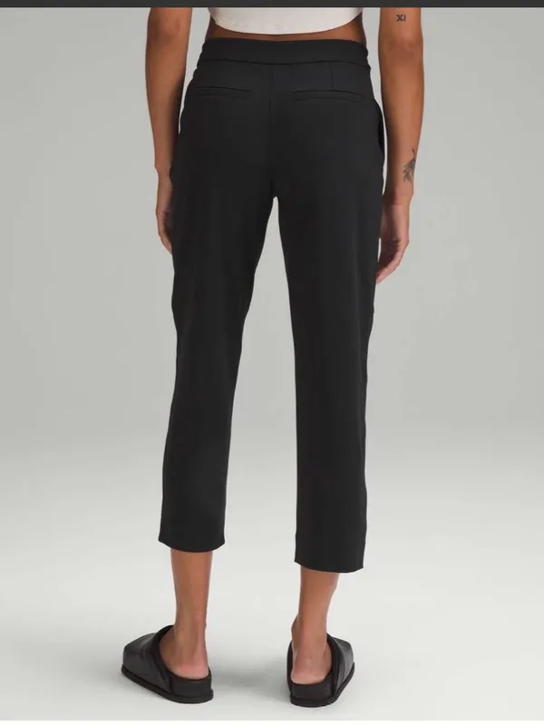 Lululemon Tapered Mid Rise Crop * Luxtreme 25” Sz 8 - Image 2