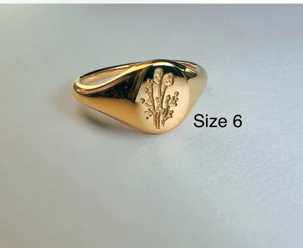 Size 6 mini wildflower gold ring engraved non tarnish - Image 2