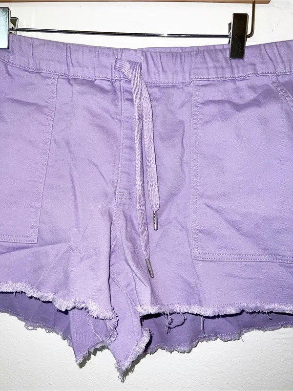 YMI Freckled Poppy Lavender Drawstring Frayed Hem Pull On Jogger Shorts - Image 2