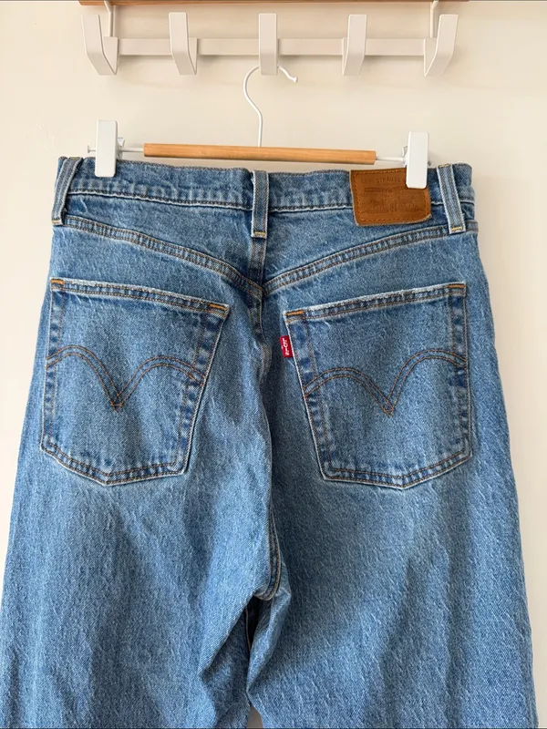 Levi's Levi Strauss Ribcage Straight Ankle Jeans Medium Wash - Image 4