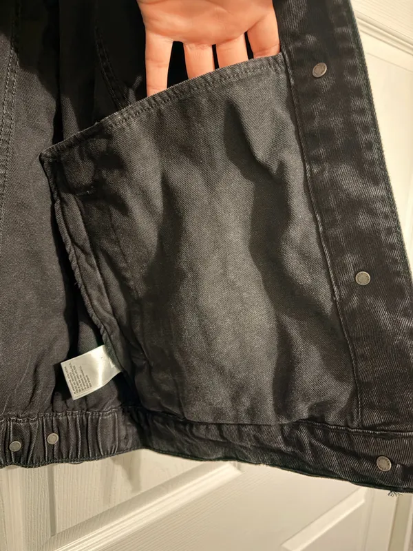 American Eagle Black Denim Jacket - Image 5