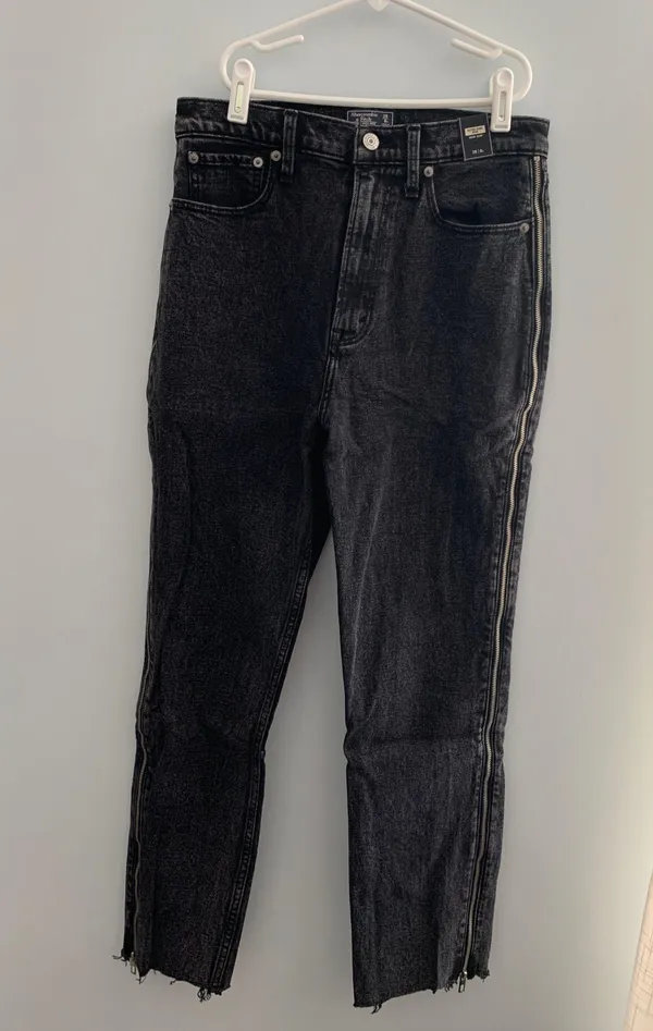 Abercrombie Black Side Zip Mom Jeans - Image 2