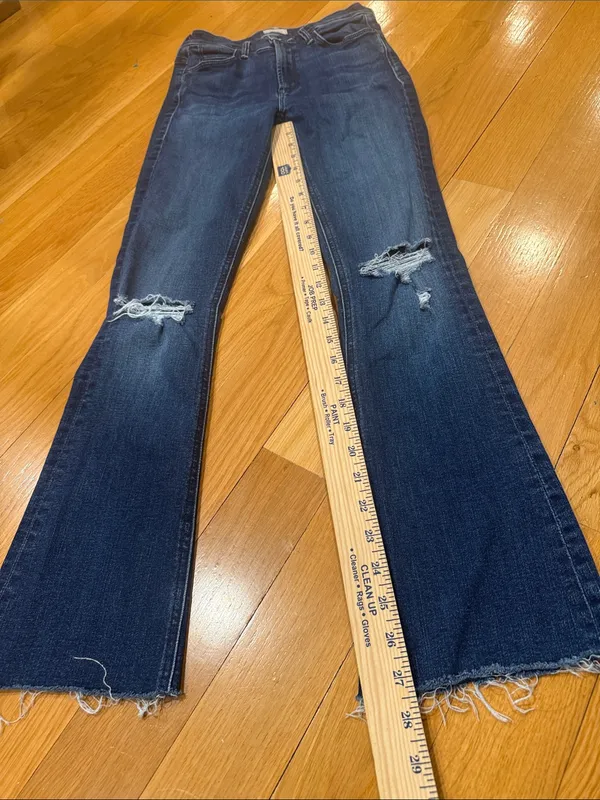 Mother The runaway fray precious heirloom distressed skinny flare jeans size 24. - Image 2