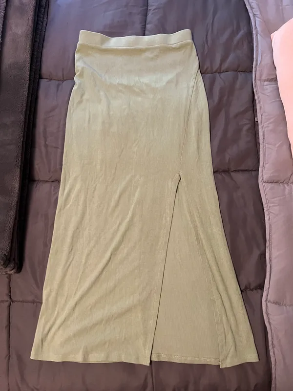 Green Skirt - Image 3