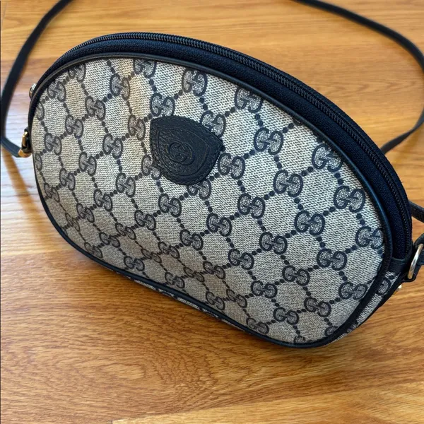 Gucci Crossbody Vintage - Image 2