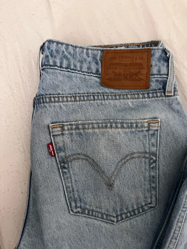 Levi’s Low Loose Jeans - Image 4