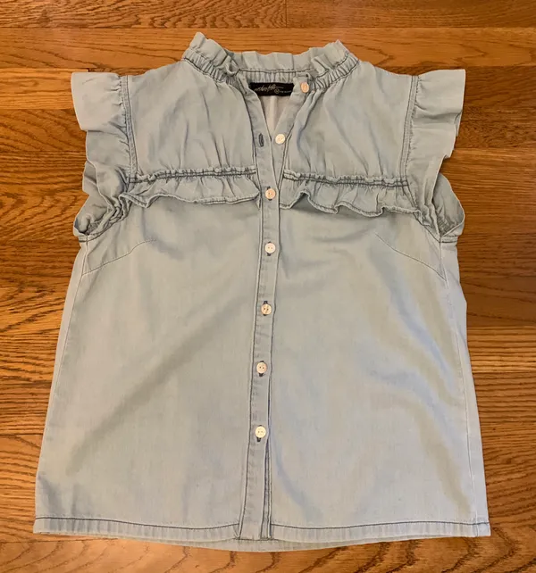 Chambray sleeveless button up top size M Size M - Image 5