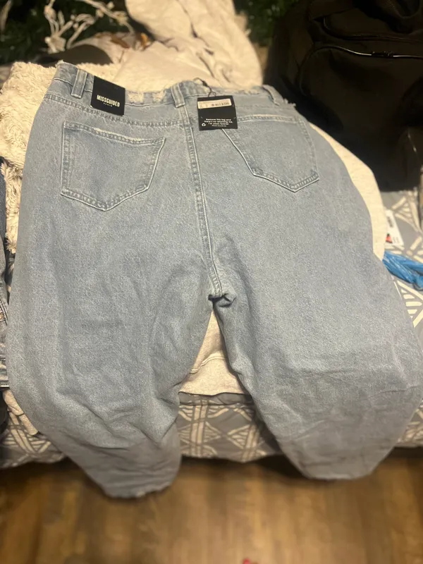 Missguided Mom Jeans - Image 5
