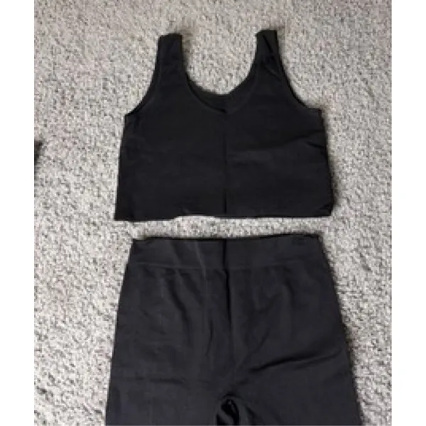 Women Black Seamless Ribbed L 2 Piece Shein Workout Set Crop Tank Biker Shorts - Image 3