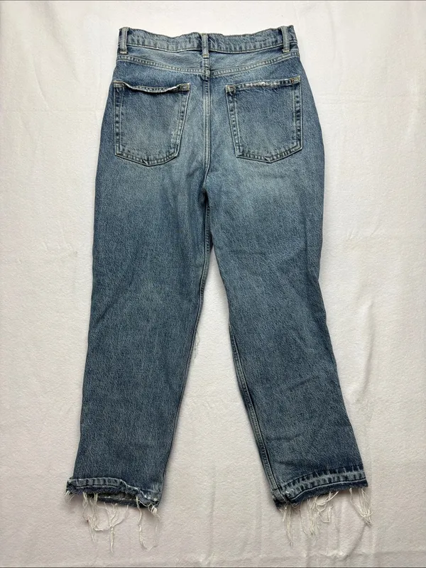 We the Free size 27 Relaxed Fit Distressed Denim Jeans blue straight leg crop - Image 10