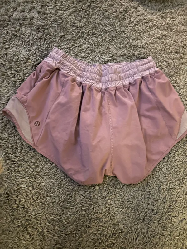 Lululemon Hotty Hot Shorts 2.5" - Image 2