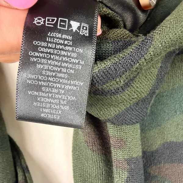 Social Standard by Sanctuary Cardigan Size S Green Camo Cropped Cardigan Utility - Image 9