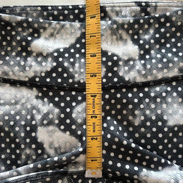 Lululemon - Black Polka-Dot Floral Cropped Leggings - Womens Size 4 - Image 10