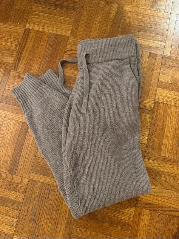 Abercrombie & Fitch 90s Sweater Jogger Pants - Image 10