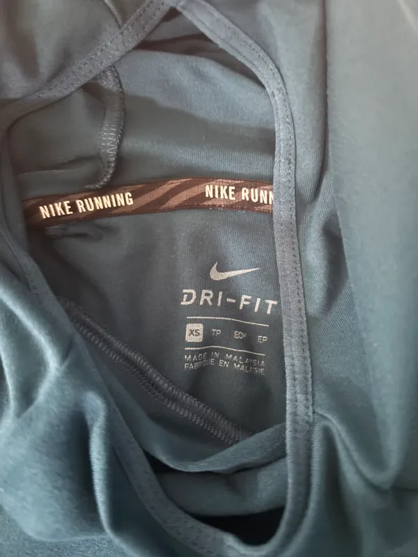Nike Hooded Longsleeve - Image 3
