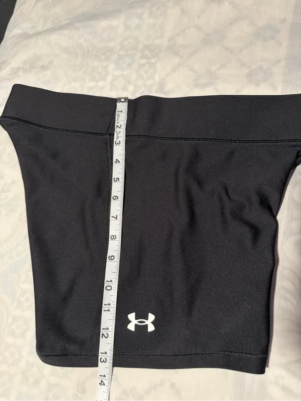 Under Armour Black Women's Athletic compression Shorts size XL - Image 11
