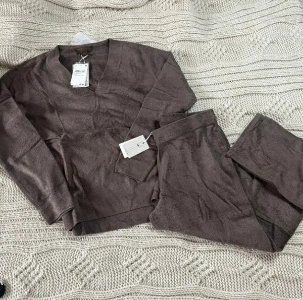 Barefoot Dreams Cozy Chic ULTRA light PJS - Image 2