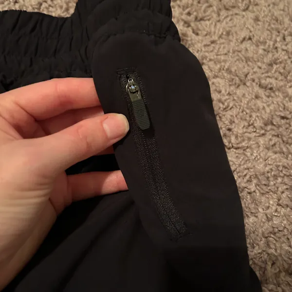 Lululemon ‼️ Tracker Short V 4"‼️ - Image 5