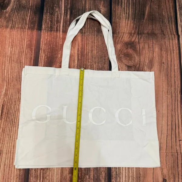 Gucci Tote Bag Large White Ivory Logo Print 22x16 Travel Beach Shopper - Image 4