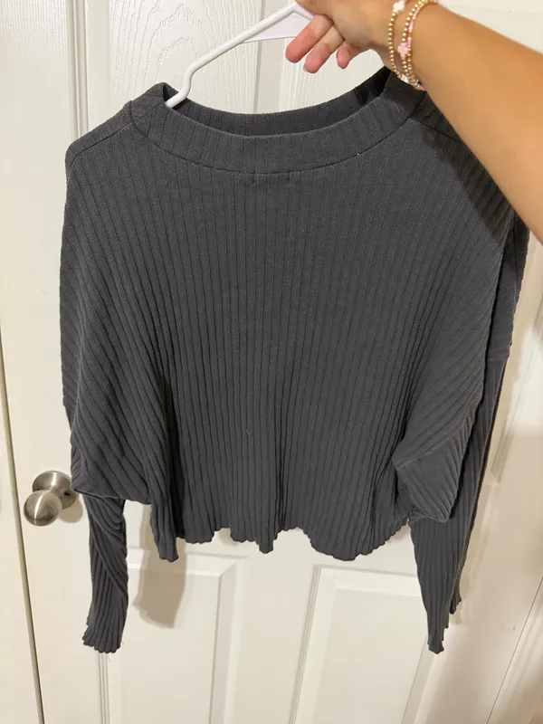 Billabong Cropped Sweater - Image 2
