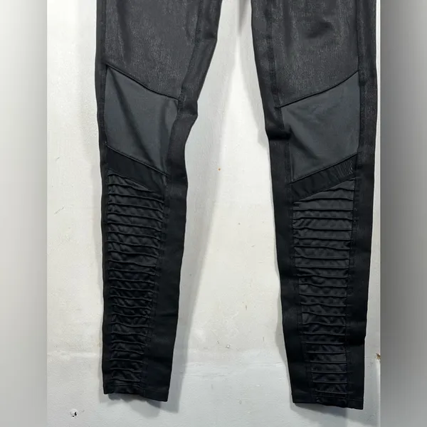Alo Yoga High Waist Moto Leggings Black Glossy Womens Small Moto Mesh Athleisure - Image 6