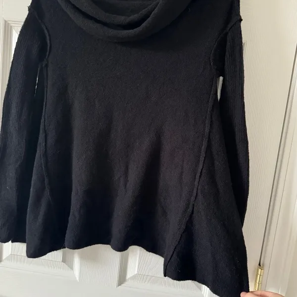 FREE PEOPLE Cowl Neck Strawberry Fields Sweater Black Size XS Off the Shoulder - Image 7